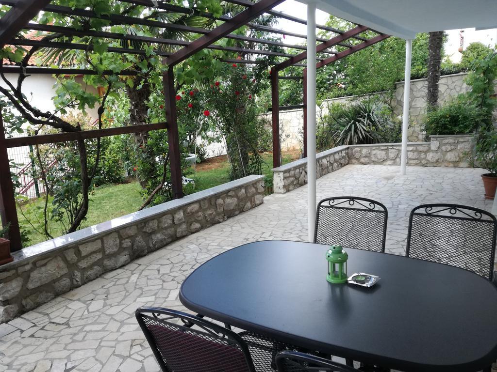 Guesthouse Villa Juric Crikvenica Exterior foto