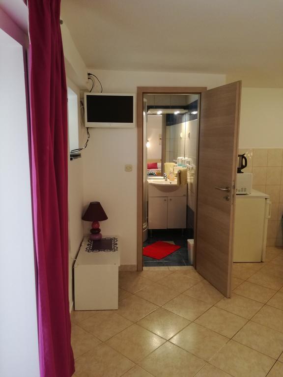 Guesthouse Villa Juric Crikvenica Exterior foto